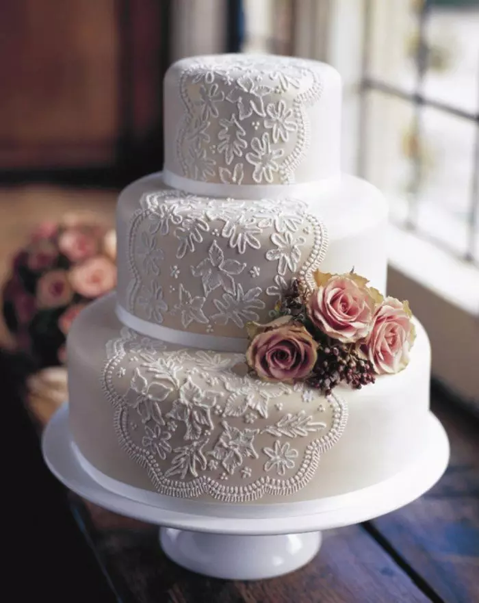 不寻常的婚礼蛋糕（43张照片）：概述原始婚礼蛋糕与铭文 18881_28