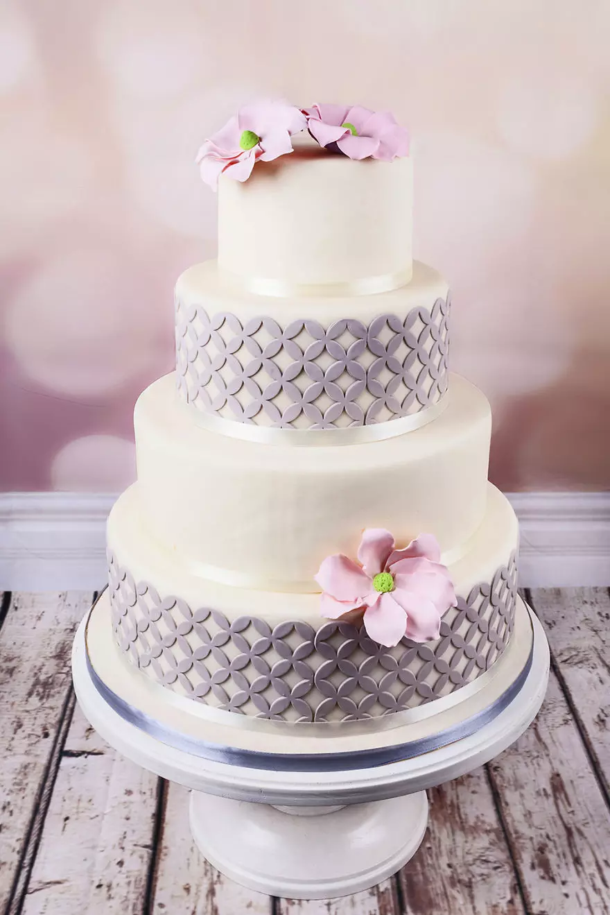 Nenavadne poročne torte (43 fotografije): Pregled prvotnih poročnih torte z napisi 18881_29