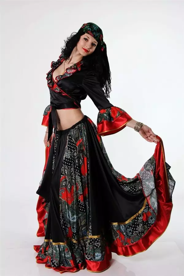 Gypsy Dancing: Mataki-mataki aji na aji don sabon shiga. Me zaku yi rawa? 18889_41