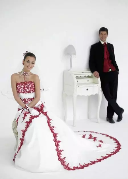 Wedding dress kürəkən materialı ilə birlikdə