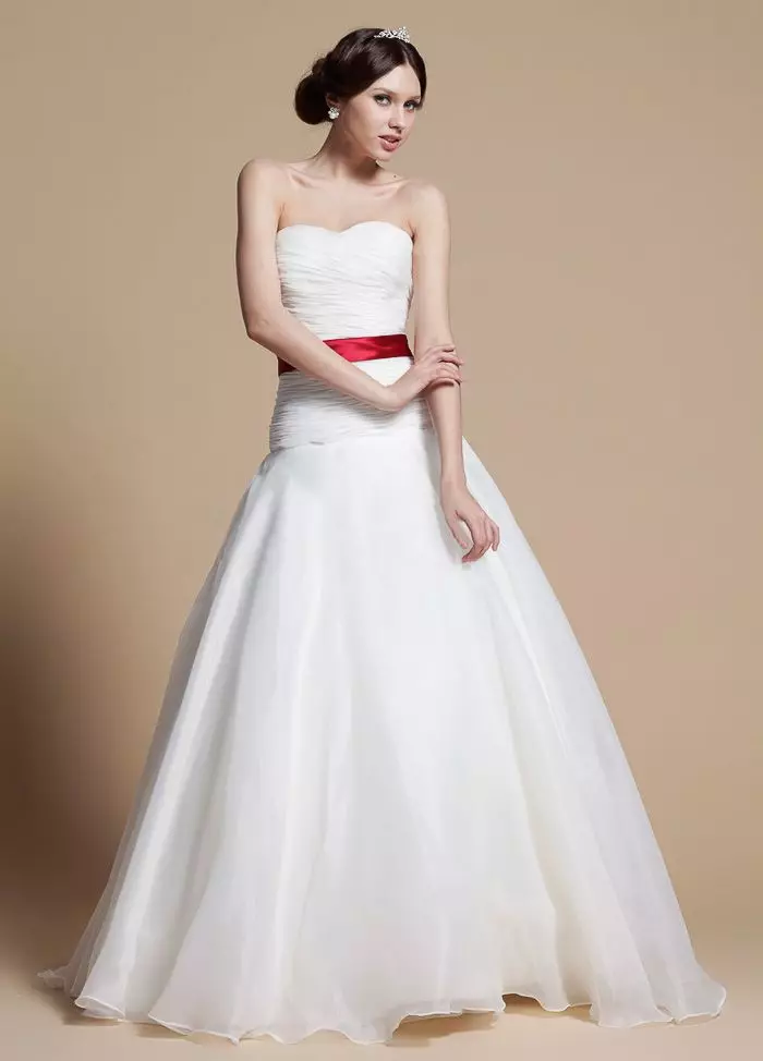 Wedding Dress A-Silhouette með belti