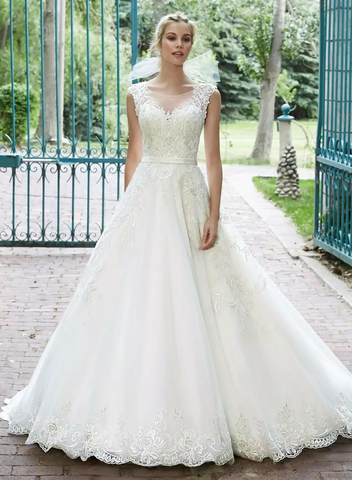 Wedding lace dress a-silweta