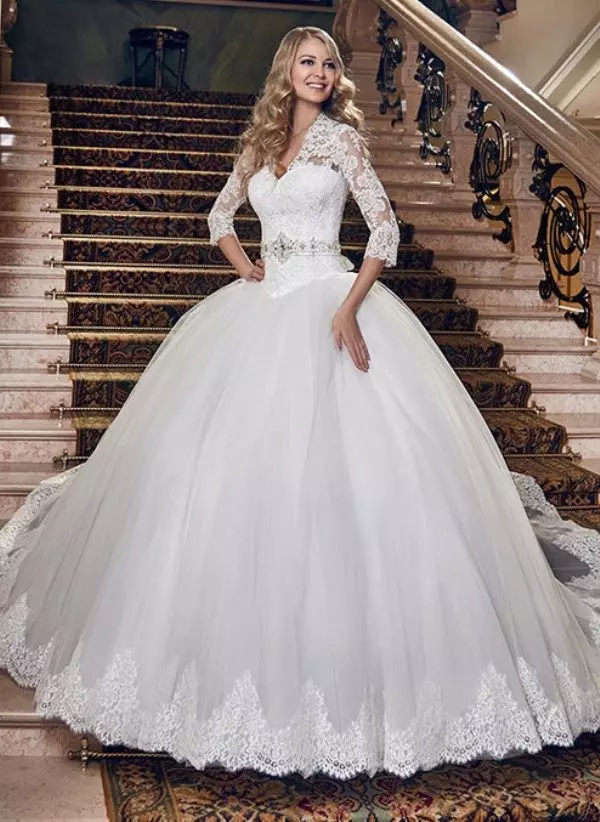 Прекрасен венчален фустан од Ева Ункин