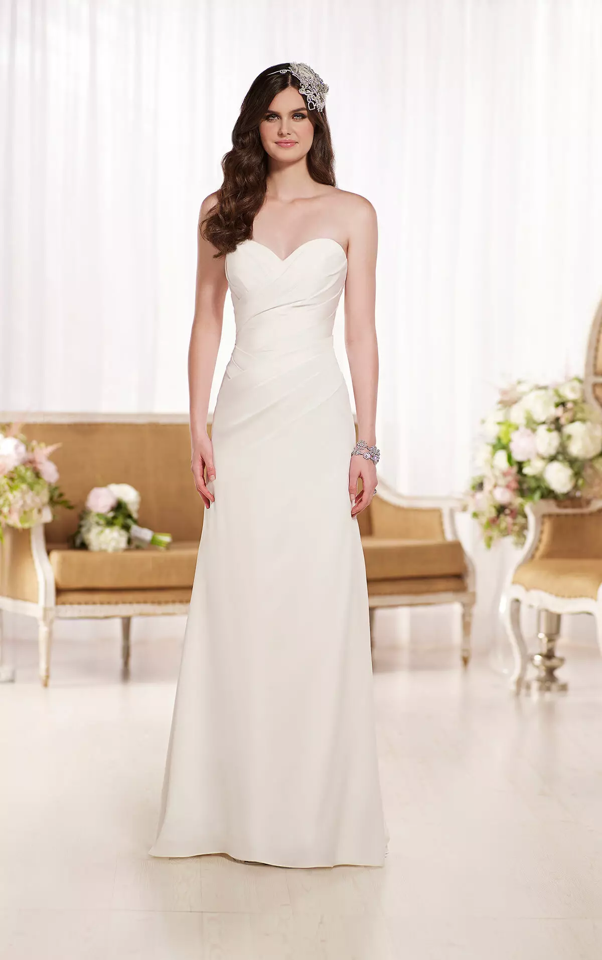Sophistication of a direct wedding dress