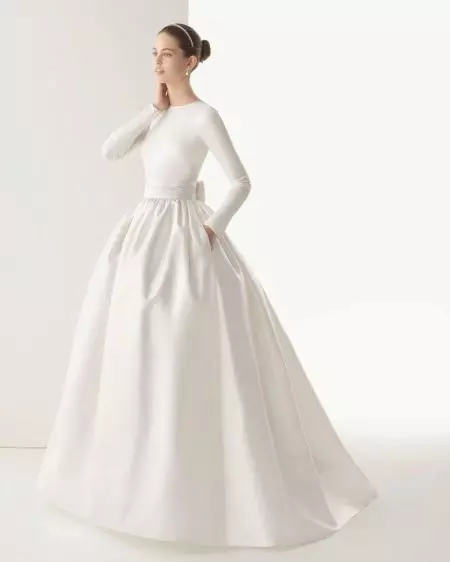 uzun qolları ilə Wedding dress