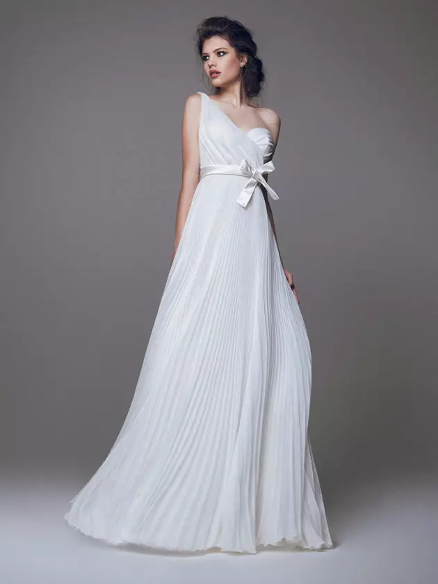 فستان الزفاف اليوناني