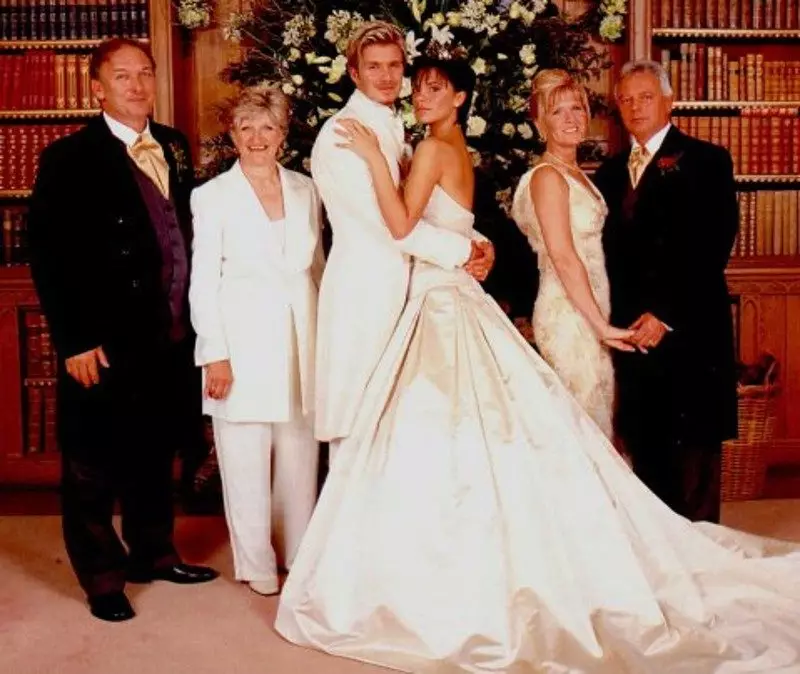 Suknia ślubna V. Beckham