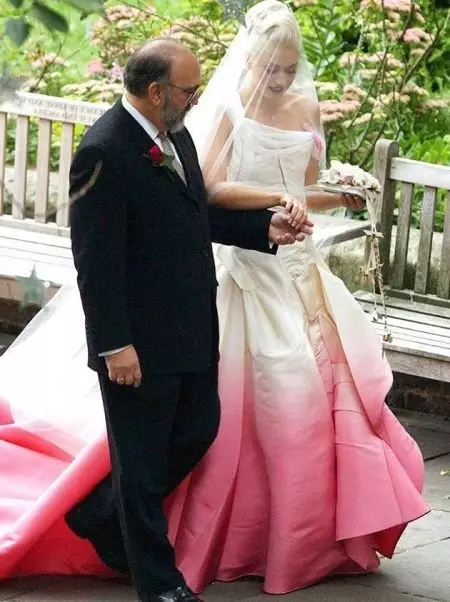 Gwen Stephani Wedding Dress