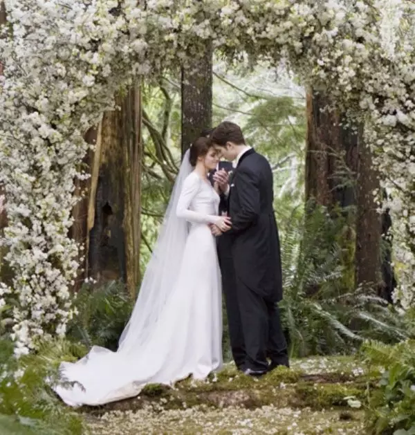 Gaun pengantin kristen stewart dari film twilight