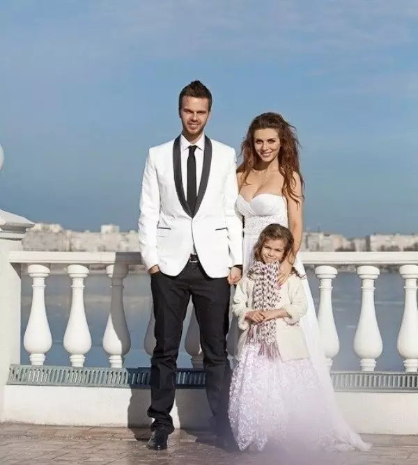 Ана Седакова свадба облека