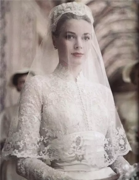 Bröllopsklänning Grace Kelly - täckt huvud