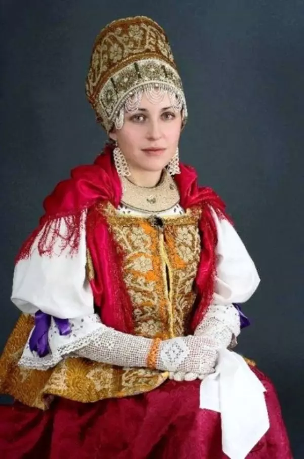 Свадбени фолк руски костим