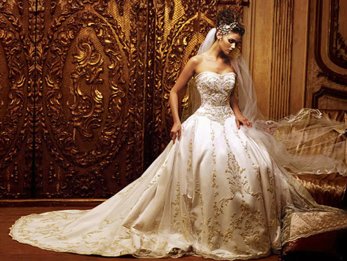 Lush wedding dress with rhinestones