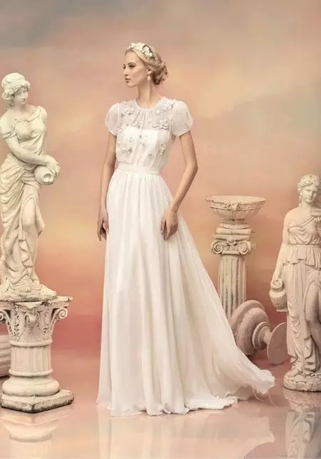 Gaun pengantin dengan gaya vintage dengan renda berkuda