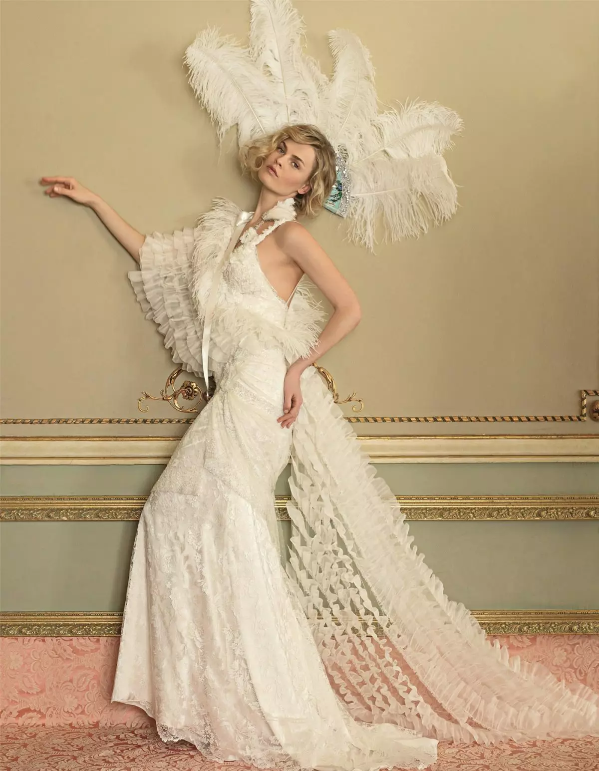 Свадба фустан во ретро стил од Јолан Крис