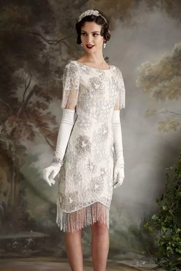 Gaun pengantin pendek dalam gaya vintage