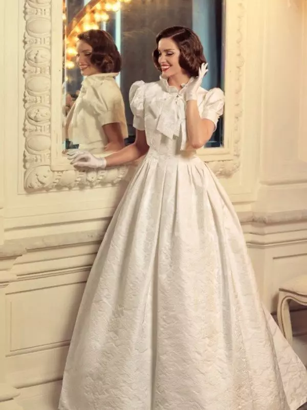 Gaun pengantin vintage subur dari Tatiana Kaplun