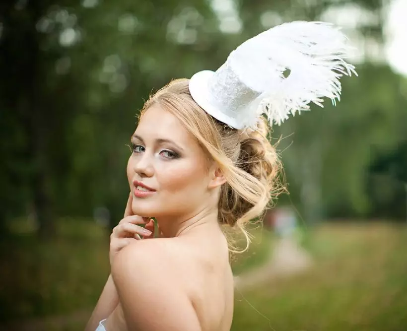 חתונה כובע אל שמלת כלה עבור הנישואין השני