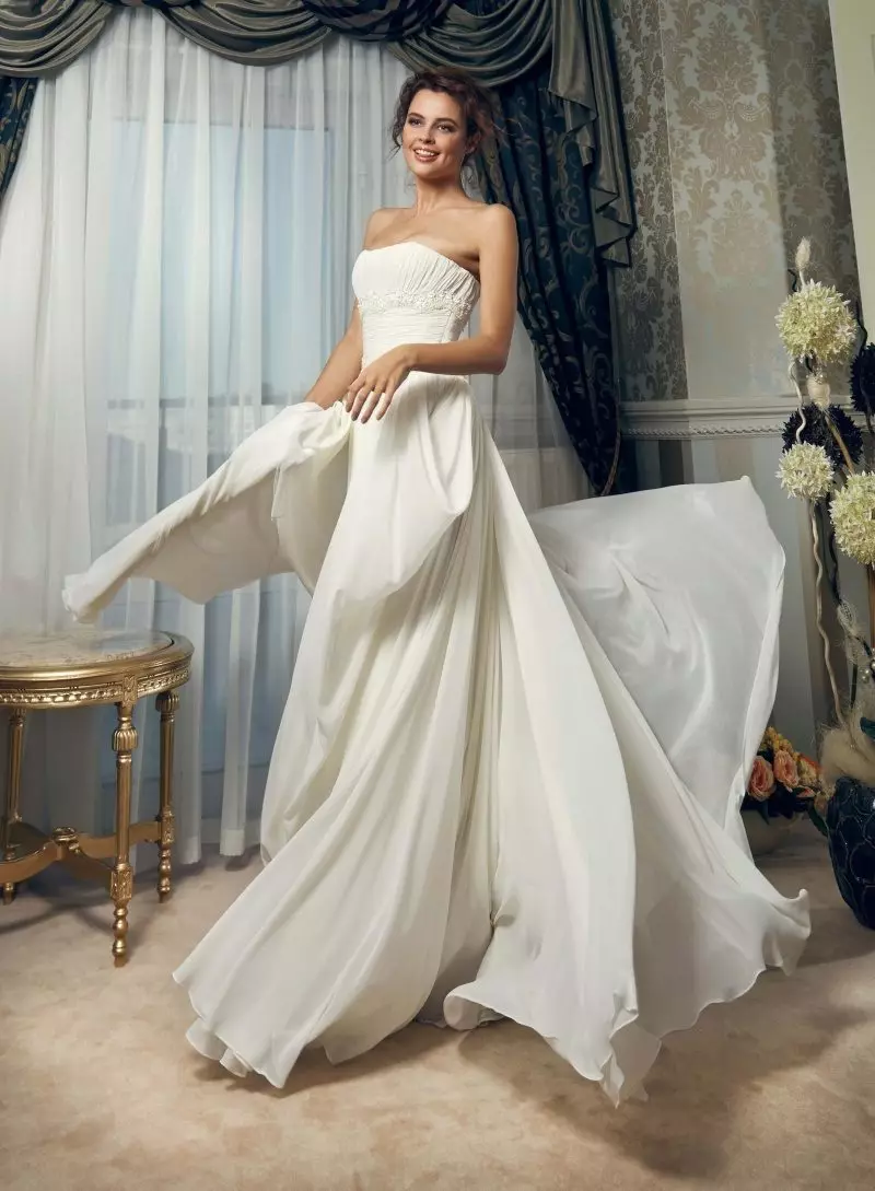 Сватбена рокля от естествена коприна