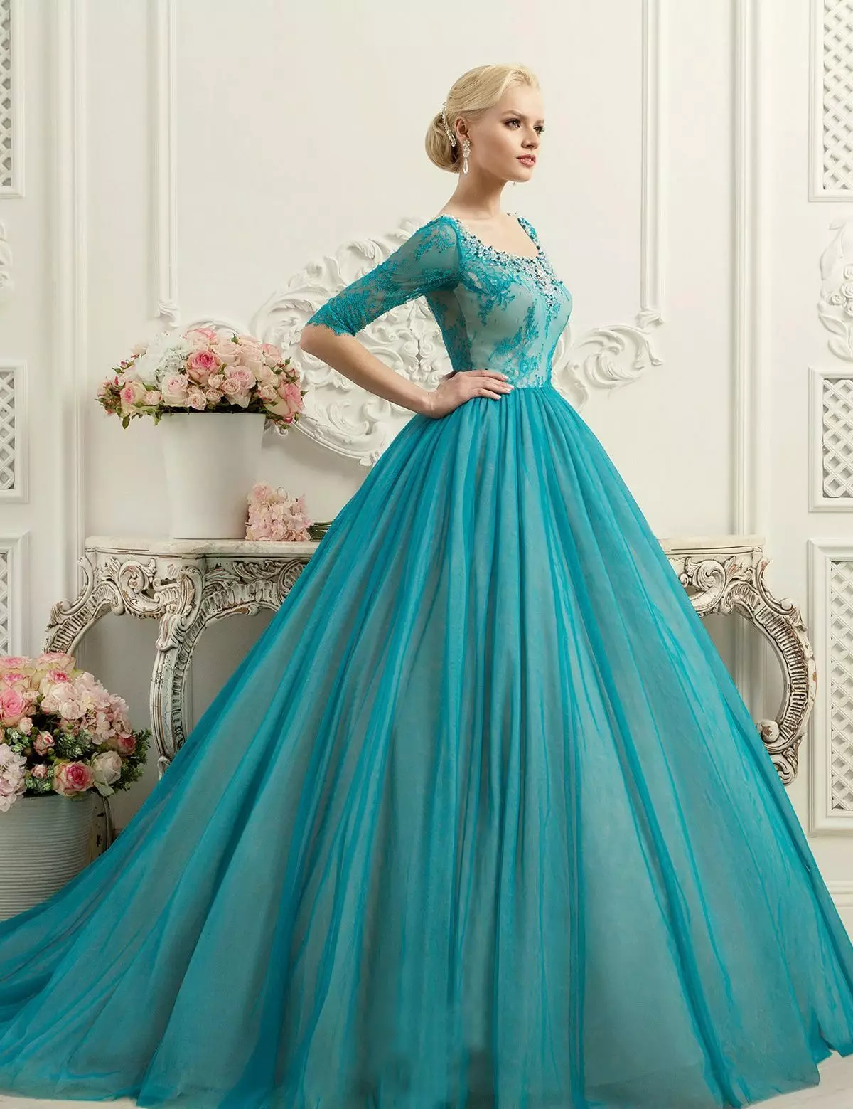 ຊຸດແຕ່ງງານ Turquoise ຈາກການລວບລວມ briliance ຈາກ Naviblue bridal