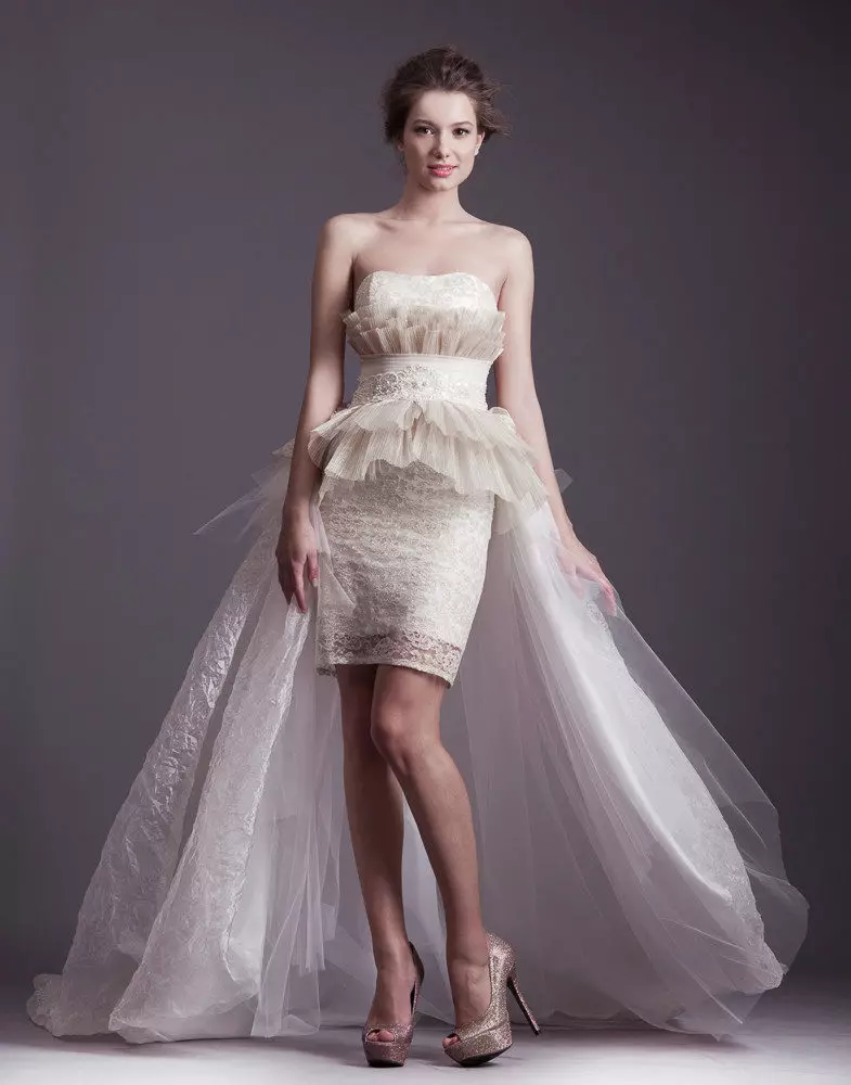 Vestido corto de boda de Anastasia Gorbunova