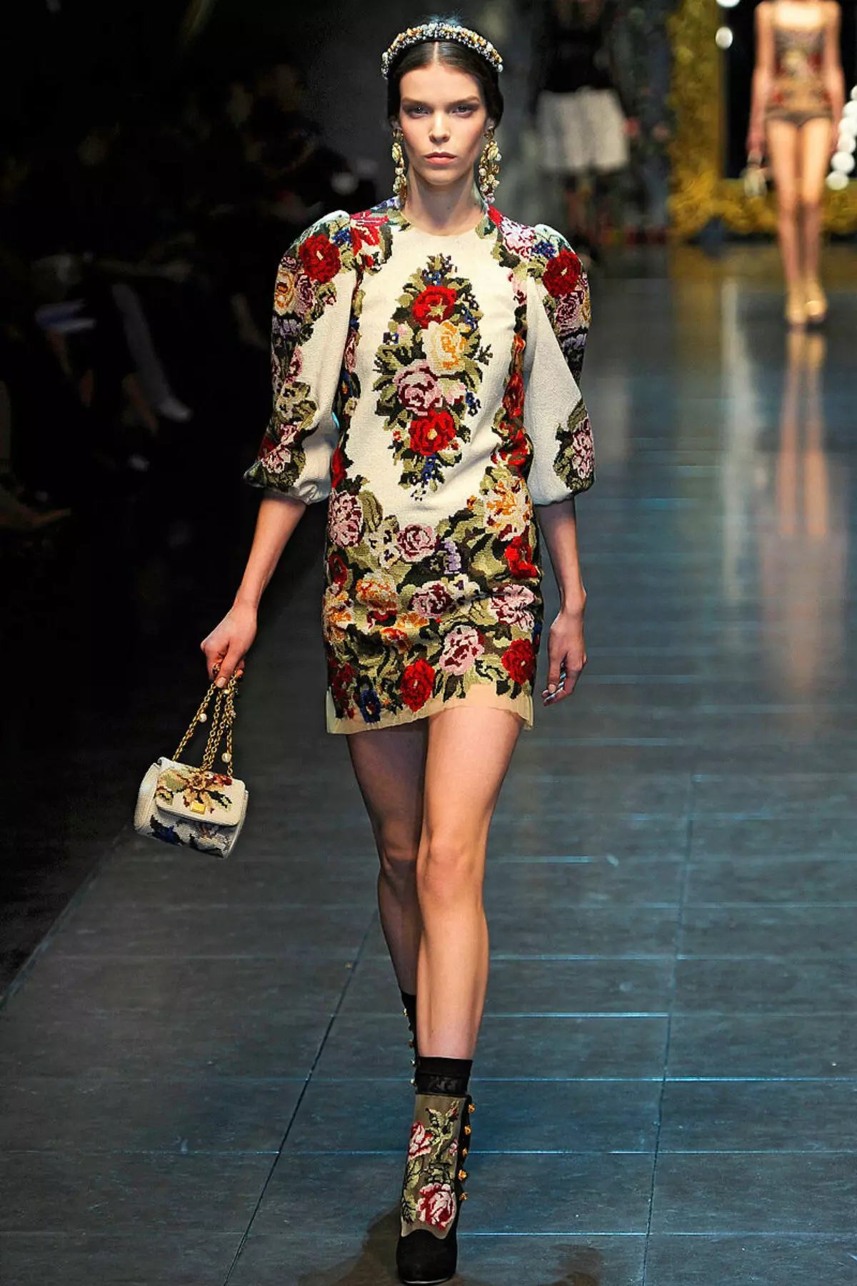 Rochie de mireasa in stil rusesc de la Dolce Gabbana