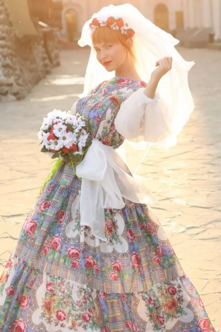 Vestido de noiva en estilo ruso