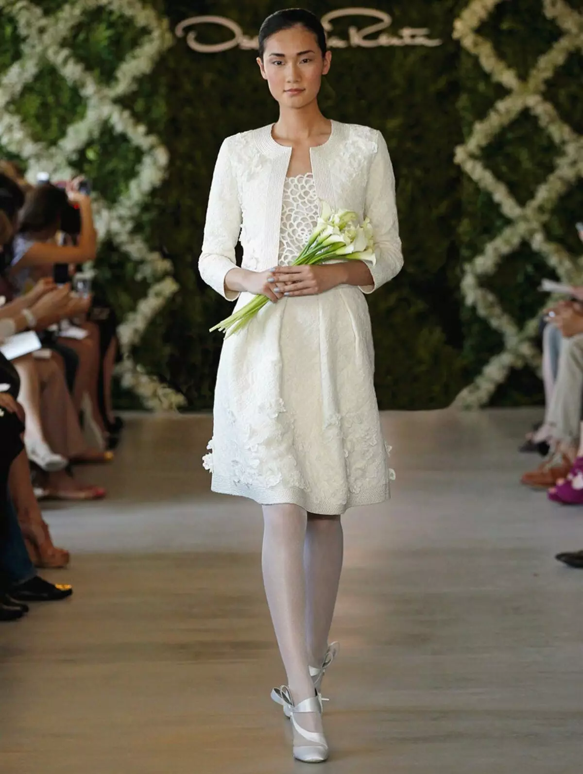 لباس عروسی کوتاه اسکار د لا RENTA