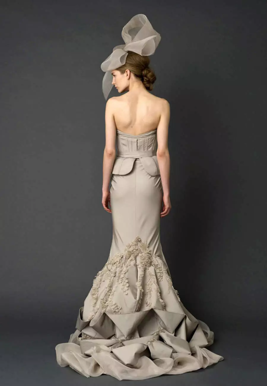 لباس عروسی از طراح V. Wong