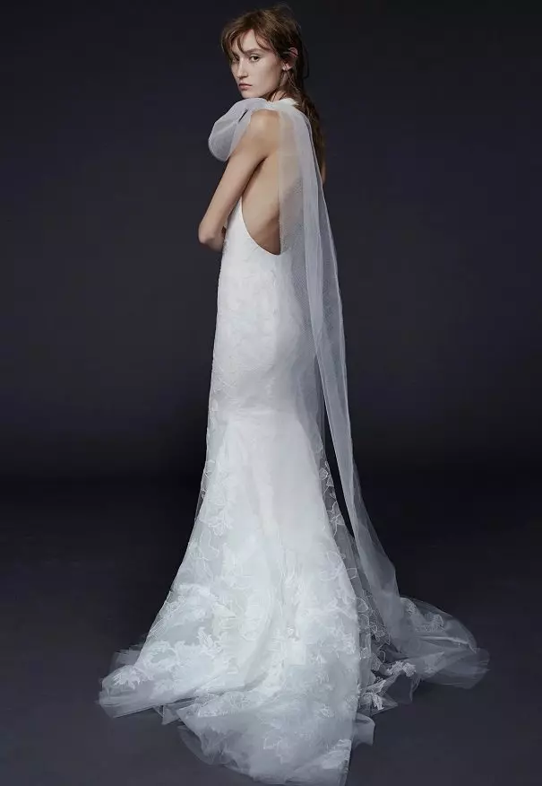 لباس عروسی با باز شدن از وانگ