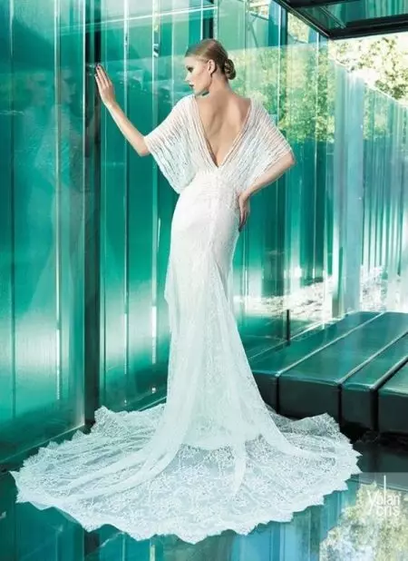 لباس عروسی ظریف از Yolan Cris