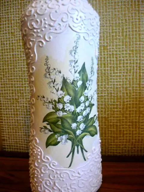 Decoupage âm lượng (37 ảnh): Lớp chính cho người mới bắt đầu. Làm thế nào để làm việc với putty và penplex? Kỹ thuật decoupage với các yếu tố 3d 19099_33