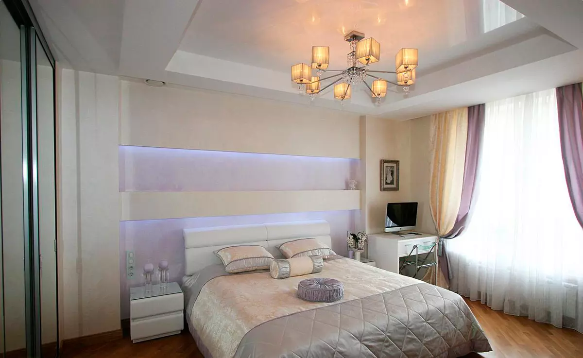 Спална соба дизајн (183 фотографии): идеи за внатрешен дизајн на спалната соба во станот, шик ексклузивни проекти проекти. Како да се украсуваат спална соба со текстил и необични додатоци? 190_140