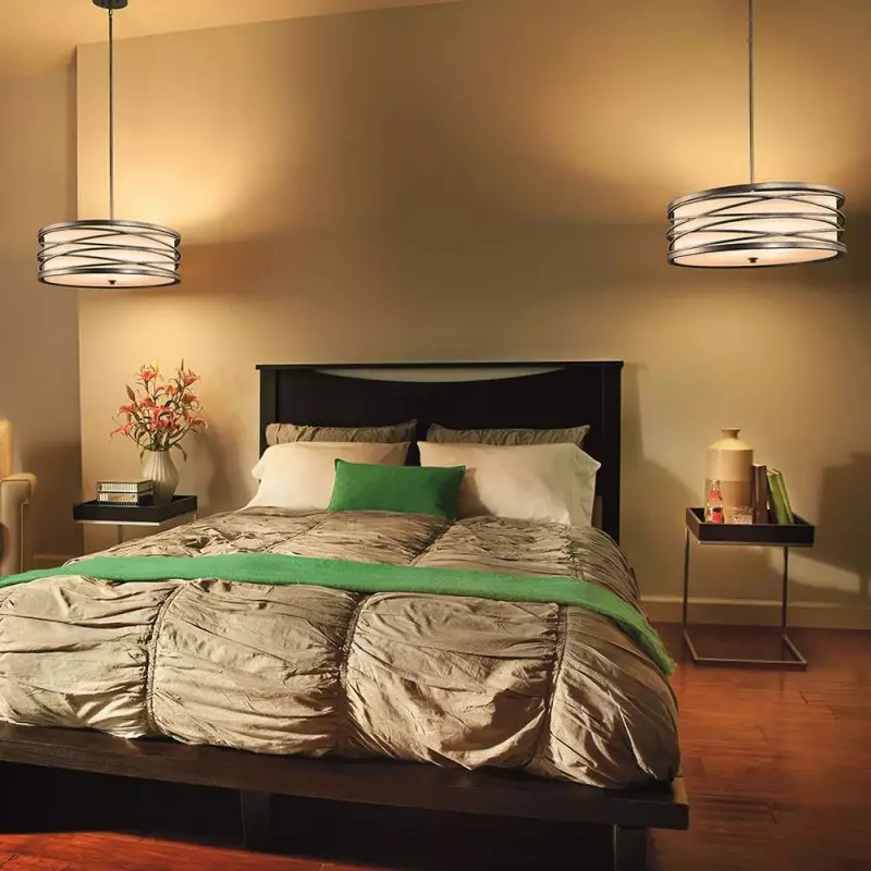 Dizajn spavaće sobe (183 fotografije): ideje unutarnjeg dizajna spavaće sobe u apartmanu, šik ekskluzivni projekti projekti. Kako ukrasiti spavaću sobu s tekstilom i neobičnim priborom? 190_145