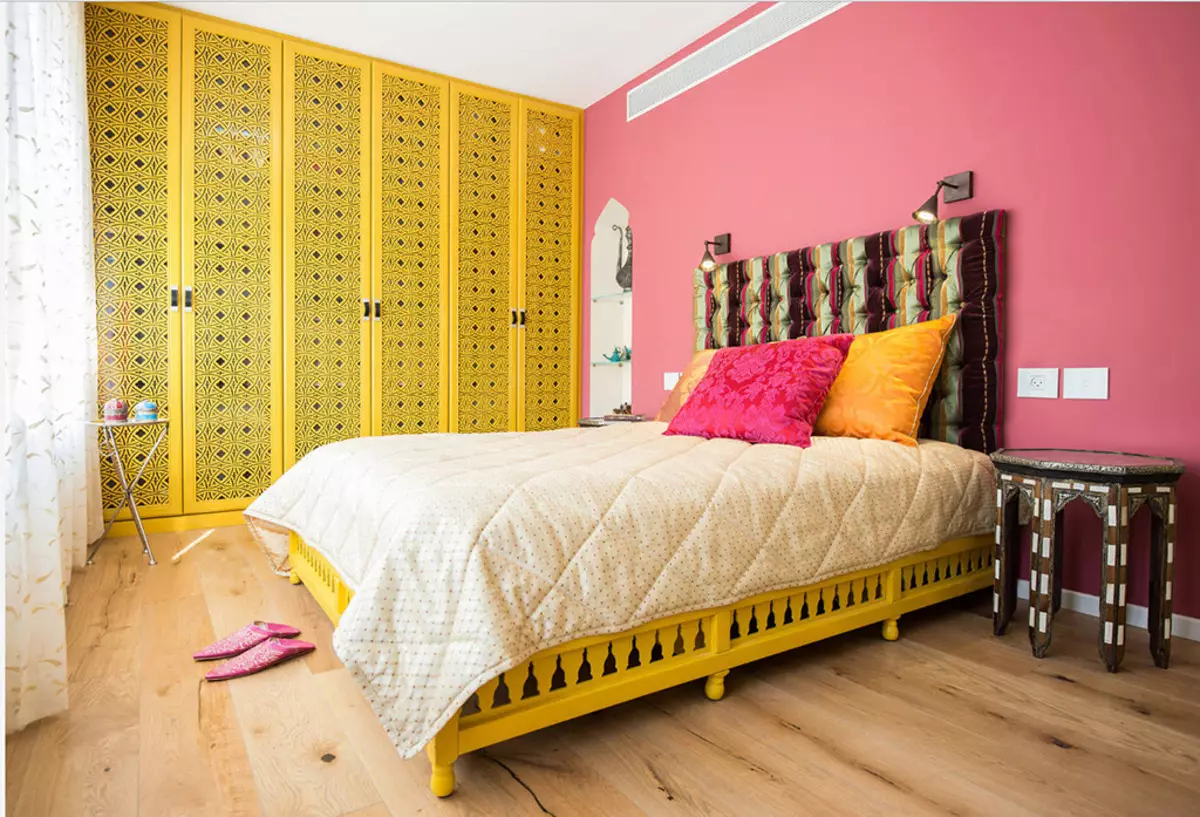 卧室设计（183张照片）：公寓内部设计的思想，别致独家设计项目。如何装饰有纺织品和不寻常的配件的卧室？ 190_177
