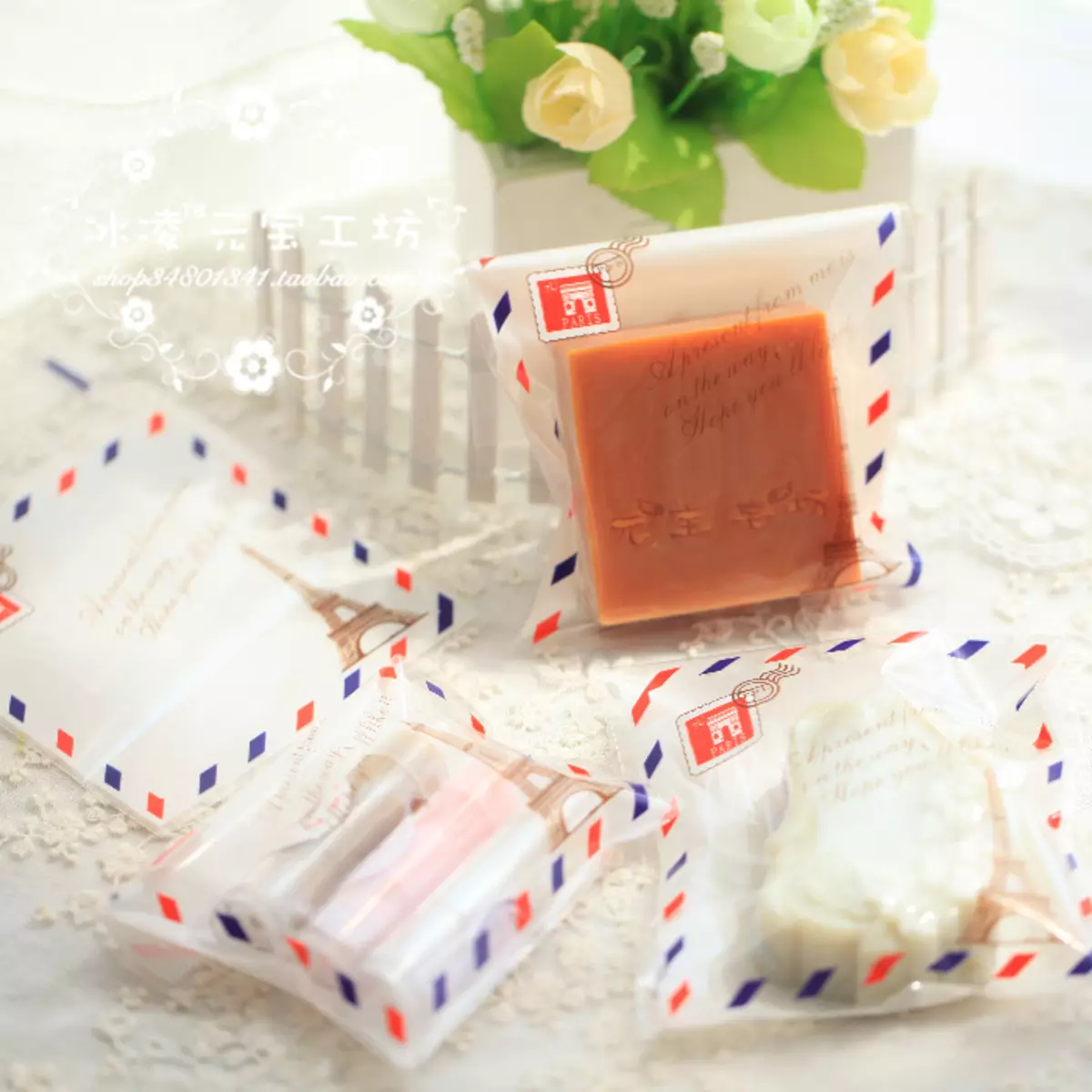 Emballage de savon à la main (17 photos): options pour créer des emballages avec vos propres mains. Quelle est la beauté d'emballer le savon en papier? 19119_15