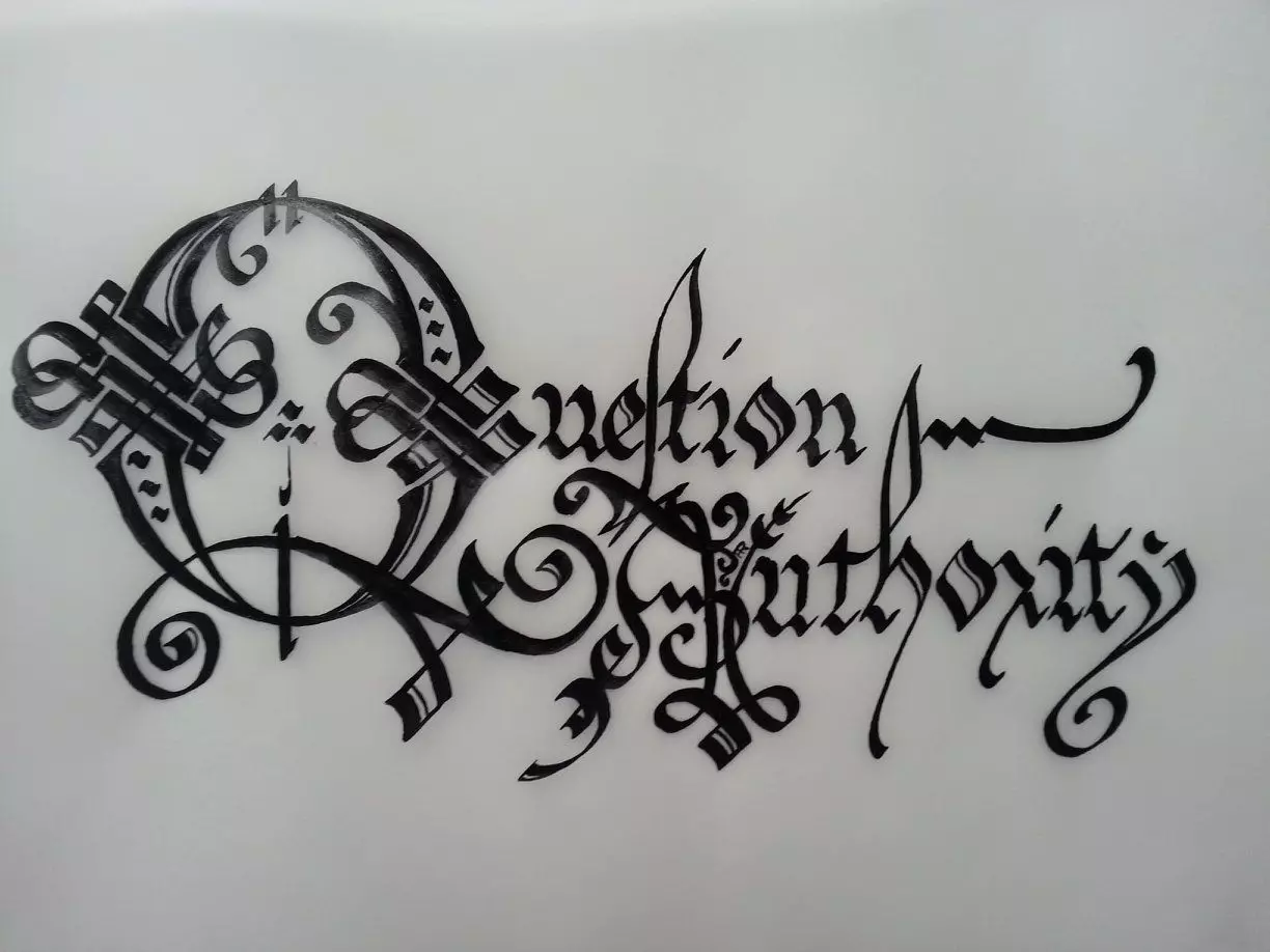 I-Gothic Calligraphy: Izici zefonti ye-calligraphic ngesitayela se-gothic, umlando 19178_17