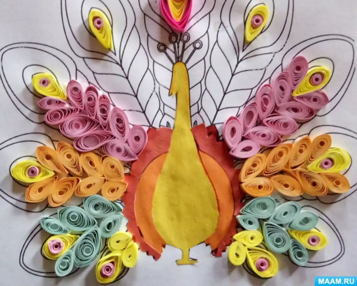 Quilling (104 fotók): Mi az? Quilling kézműves, rendszer és mester osztályok. Hogyan készítsünk bagolyot és koporsót a technikában? A királynő és ötletek története 19224_78