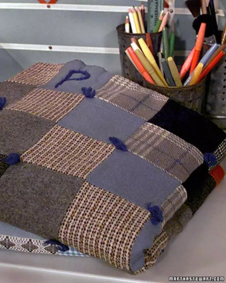 Пачка одеял (82 фото): иске киемдәге пач эш стилендәге одеялны ничек тегергә? Схемалар, адым саен күрсәтмәләр һәм мастер-класс 19290_5