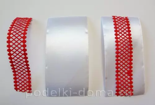 Kevirên Kanzashi (59 wêne): Nûjîniyên porê unusual ji ribbons, çînên master. Meriv çawa ji Recs Tape 5 CM-ê xwedêgiravî bike? Vebijarkên din 19313_41