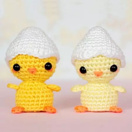 Amigurumi ສໍາລັບຜູ້ເລີ່ມຕົ້ນ (80 ຮູບພາບ): crochet crochet crochet crochet. ລາຍລະອຽດວຽກທີ່ລະອຽດ, ຫ້ອງຮຽນແມ່ບົດ 19332_34