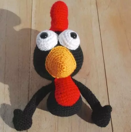 Amigurumi ສໍາລັບຜູ້ເລີ່ມຕົ້ນ (80 ຮູບພາບ): crochet crochet crochet crochet. ລາຍລະອຽດວຽກທີ່ລະອຽດ, ຫ້ອງຮຽນແມ່ບົດ 19332_46