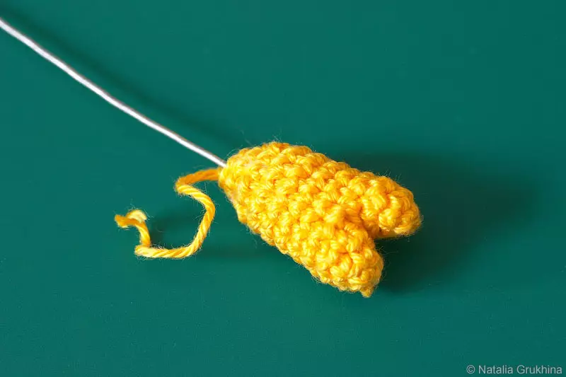 Amigurumi pour débutants (80 photos): crochet crochet au crochet. Descriptions de travail détaillées, classes de maître 19332_70