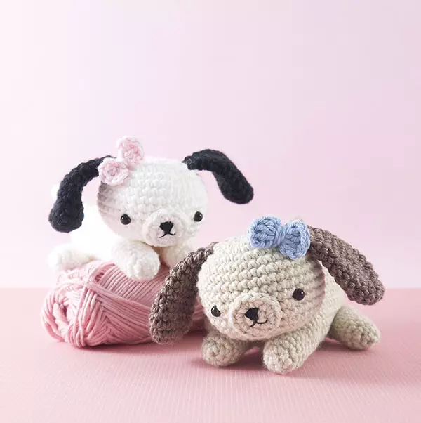 Doggy Amigurumi: ໂຄງການແລະລາຍລະອຽດຂອງ crochet bull terrier, ຄ່າທໍານຽມຈາກ plush yarn yarn ແລະ Spitz, ຫ້ອງຮຽນແມ່ບົດສໍາລັບຜູ້ເລີ່ມຕົ້ນ 19339_10