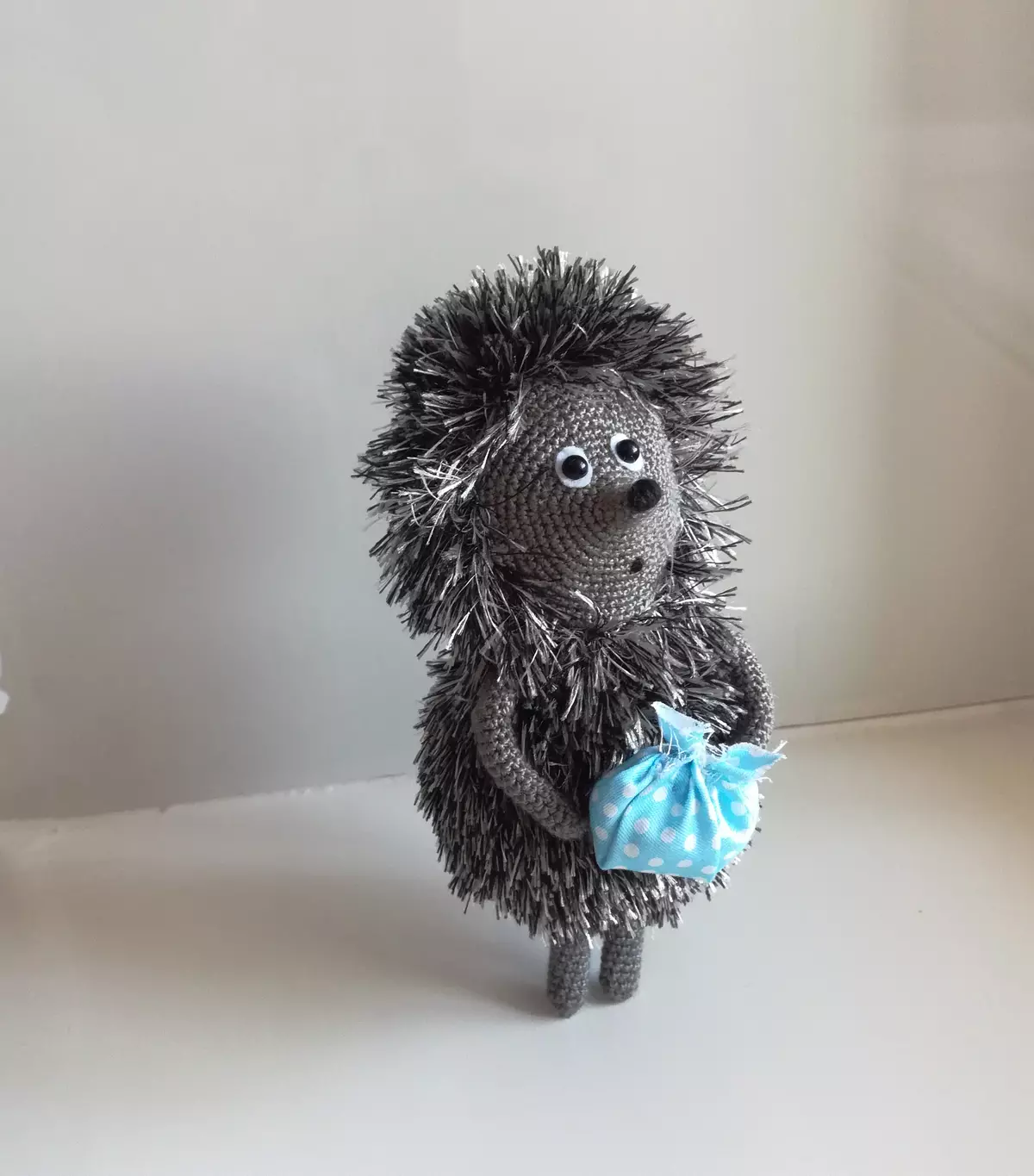 Hedgehog Amigurum: سکیم او Description Knitting Crochet دلوبو Hedgehog په بډل، سونیک، کموالی او ډنډاس، ماسټر کلاس 19342_3