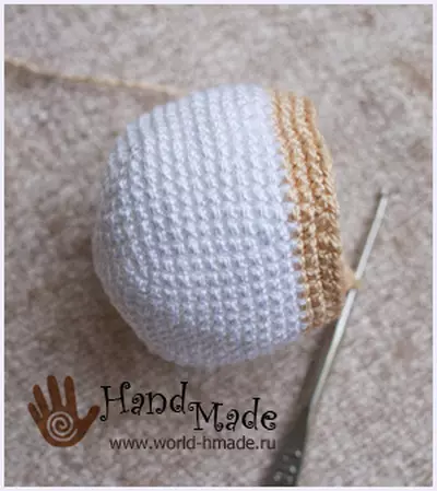 Mgbada na-eme: atụmatụ na nkọwapụta nke Crocheted Deared si na-adọta yarn otu esi emekọ isi ihe egwuru egwu Afọ Ọhụrụ, Master 19345_6