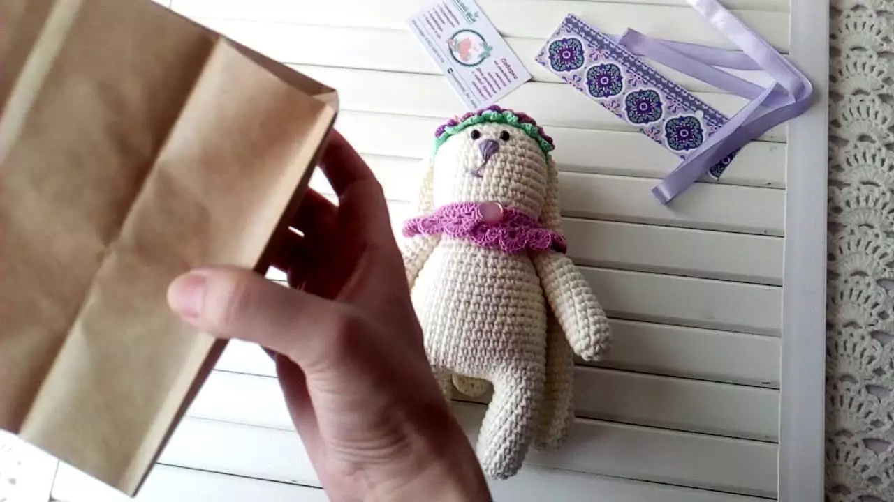 Boneka Amigurum (49 foto): Katrangan lan skema crochet, fitur saka dolanan rajutan bingkai, kelas master langkah demi langkah 19348_15