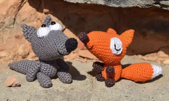 Boneka Amigurum (49 foto): Katrangan lan skema crochet, fitur saka dolanan rajutan bingkai, kelas master langkah demi langkah 19348_40