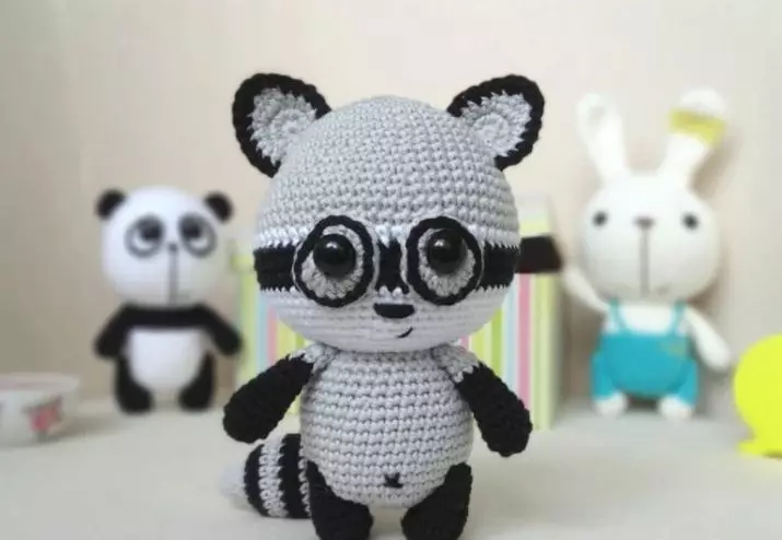 Raccoon Amiirka: Nidaamyada iyo sharraxaadda garaacista Toys Crochet, Master fasalka 19360_2