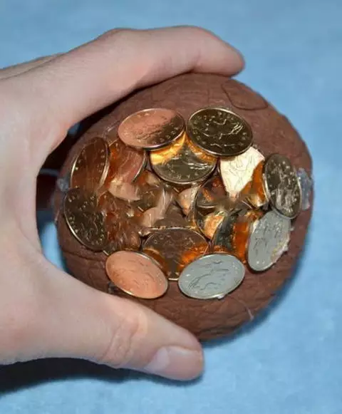 Topiary dari duit syiling (44 gambar): Kami membuat kopi dan duit syiling dari bijirin dengan tangan anda sendiri, kelas induk langkah demi langkah lain 19378_36